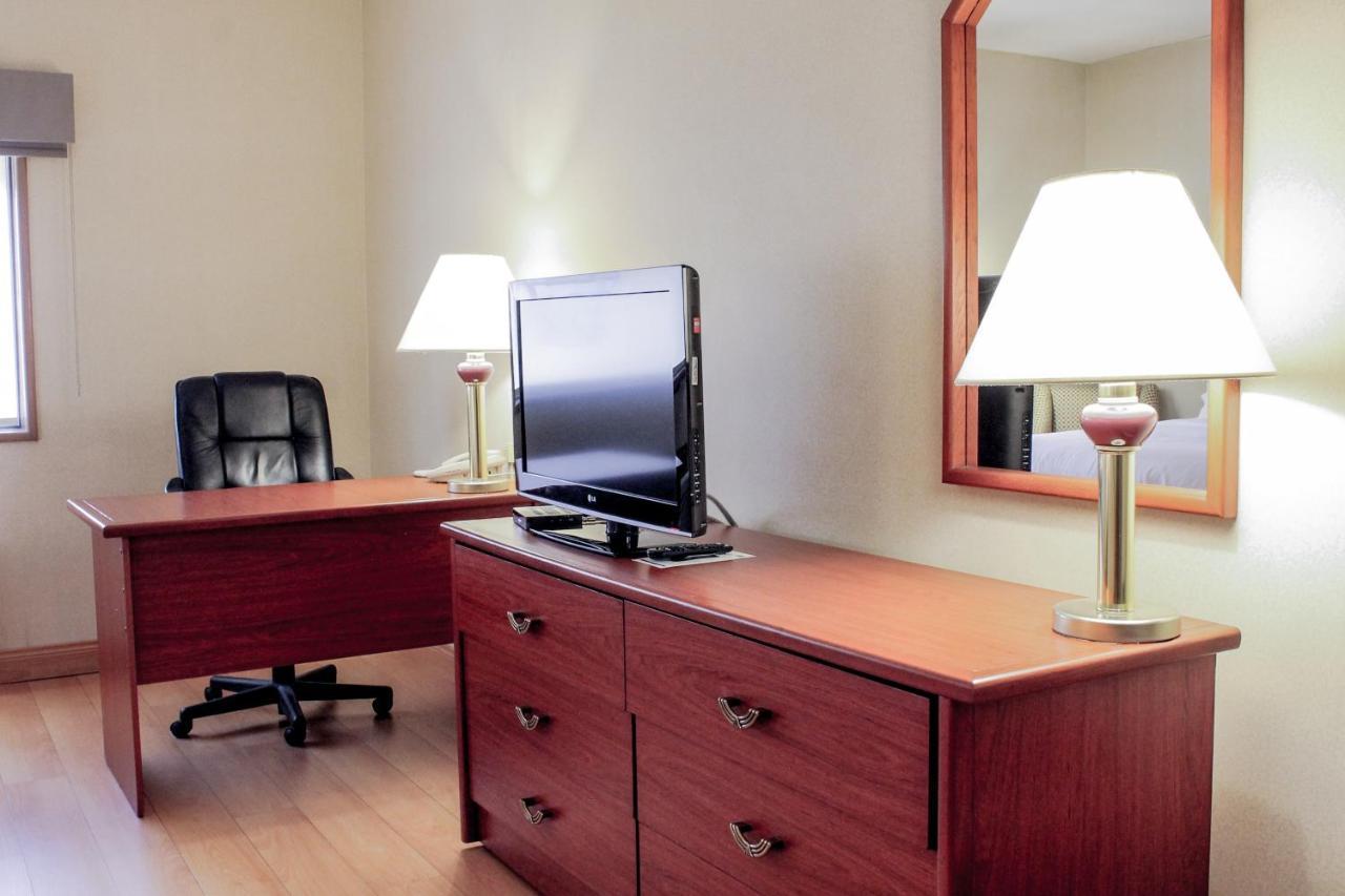 Holiday Inn Express Chihuahua By Ihg Buitenkant foto
