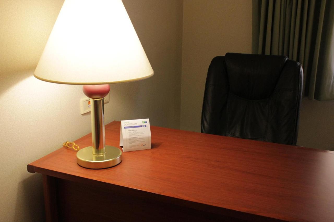 Holiday Inn Express Chihuahua By Ihg Buitenkant foto