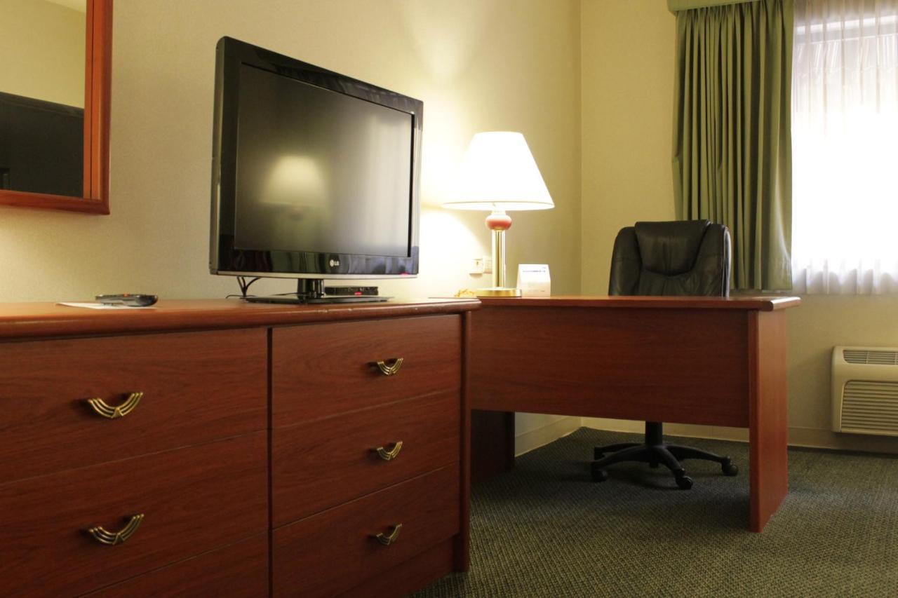 Holiday Inn Express Chihuahua By Ihg Buitenkant foto