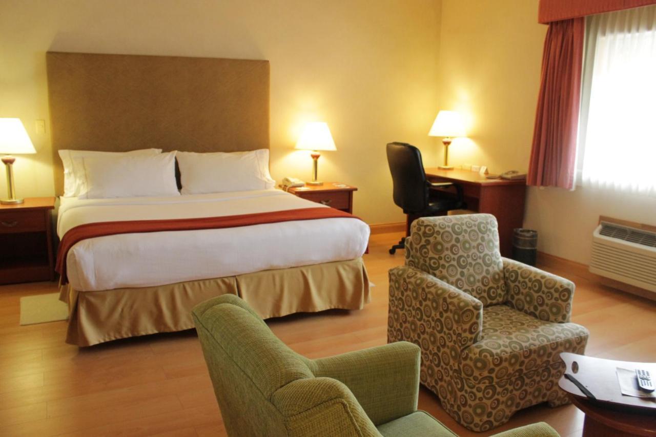 Holiday Inn Express Chihuahua By Ihg Buitenkant foto