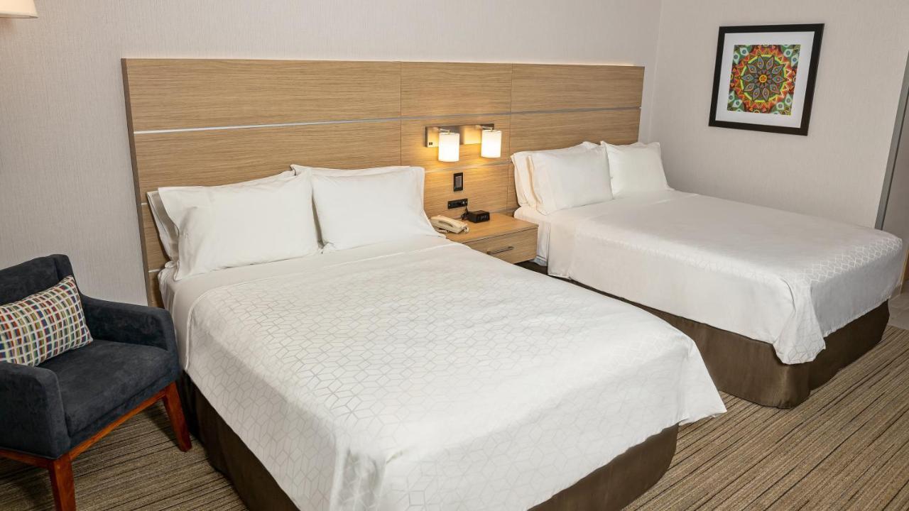Holiday Inn Express Chihuahua By Ihg Buitenkant foto