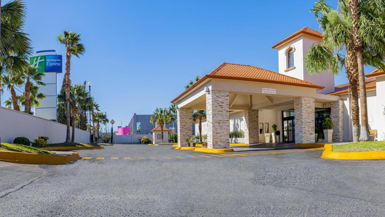 Holiday Inn Express Chihuahua By Ihg Buitenkant foto