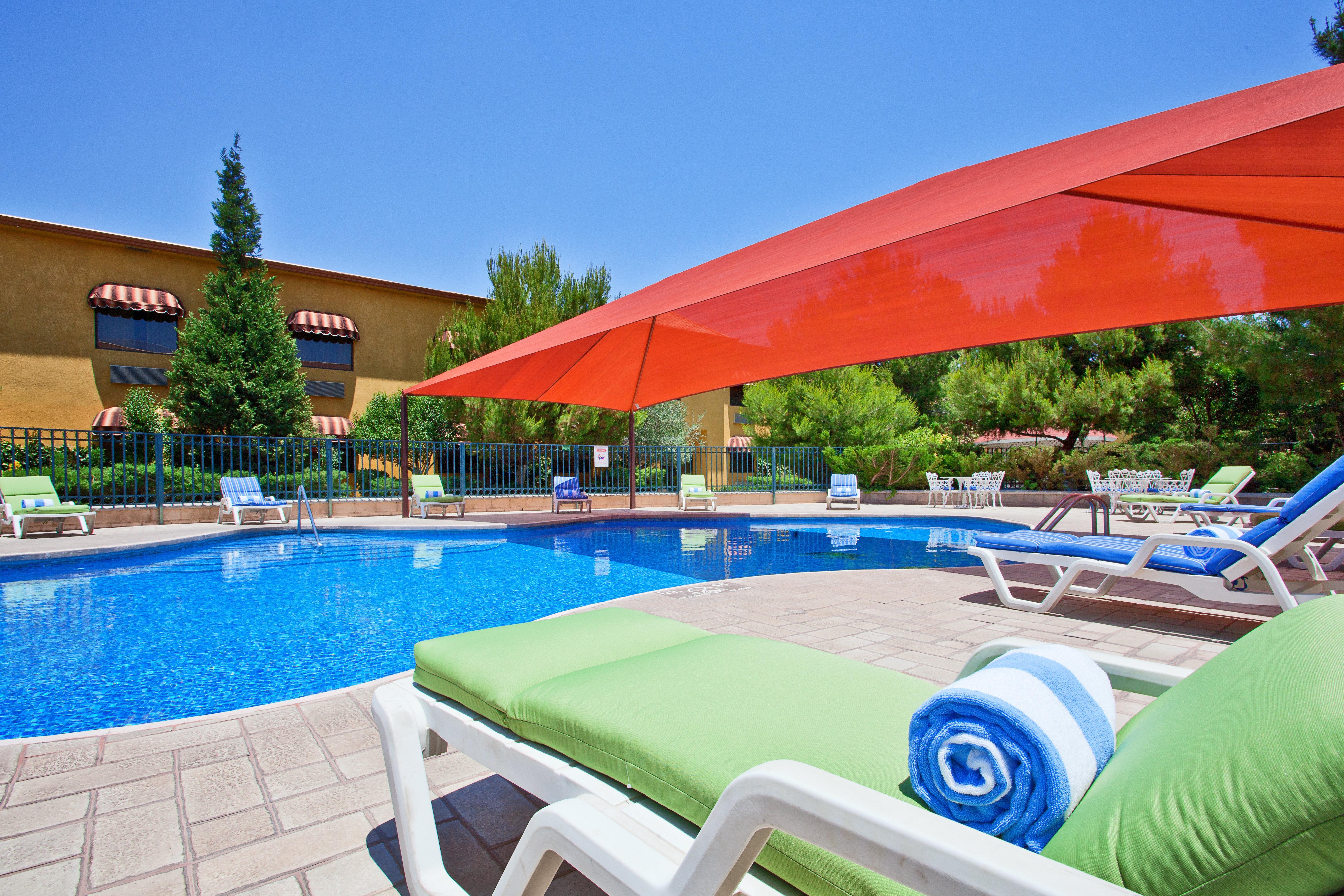 Holiday Inn Express Chihuahua By Ihg Buitenkant foto