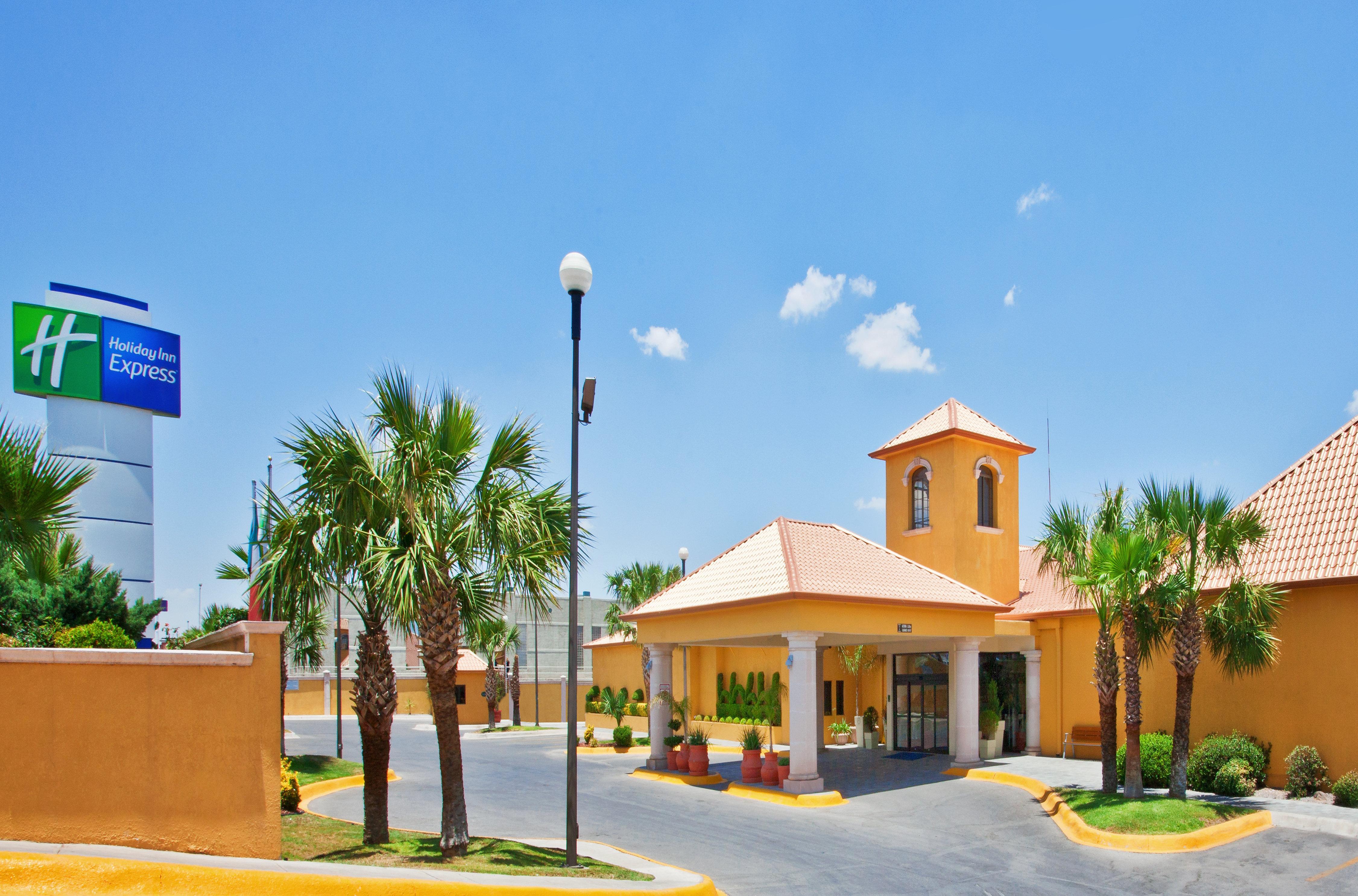 Holiday Inn Express Chihuahua By Ihg Buitenkant foto
