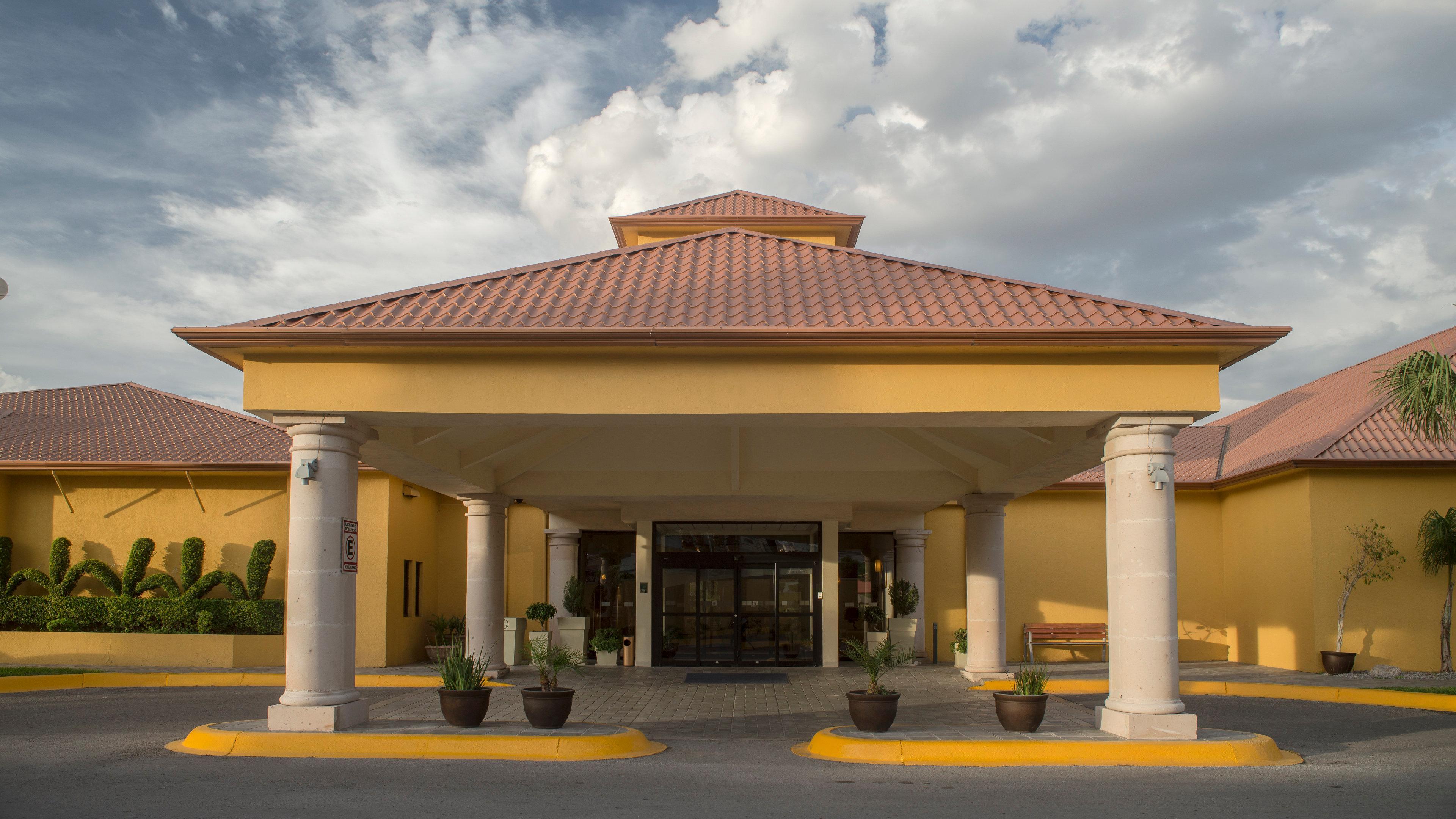 Holiday Inn Express Chihuahua By Ihg Buitenkant foto