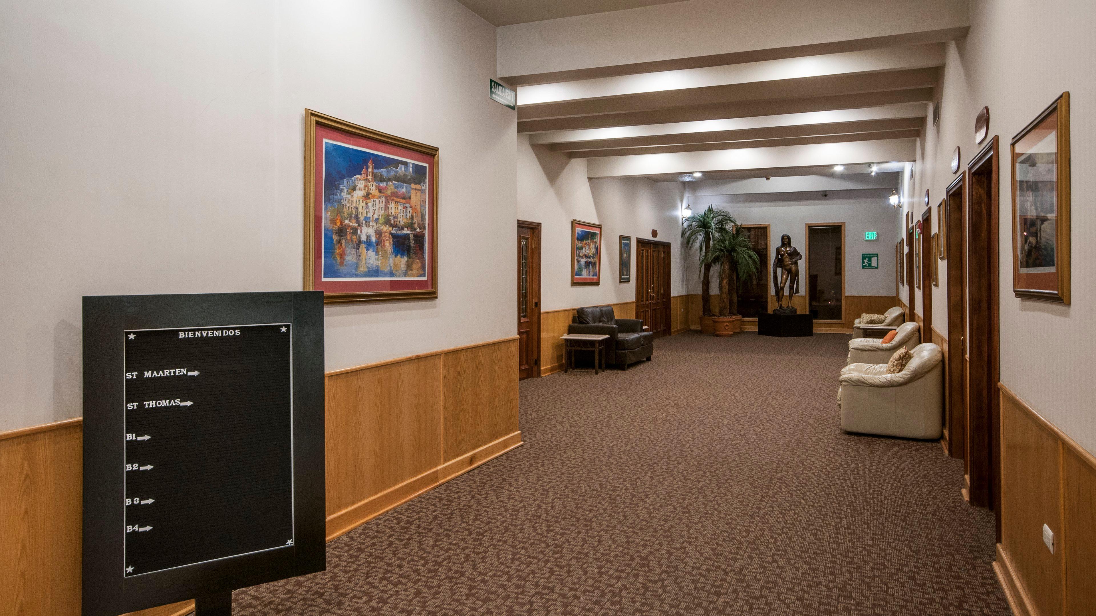 Holiday Inn Express Chihuahua By Ihg Buitenkant foto